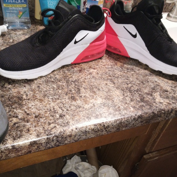 Nike air 10 1/2 - Picture 2 of 8